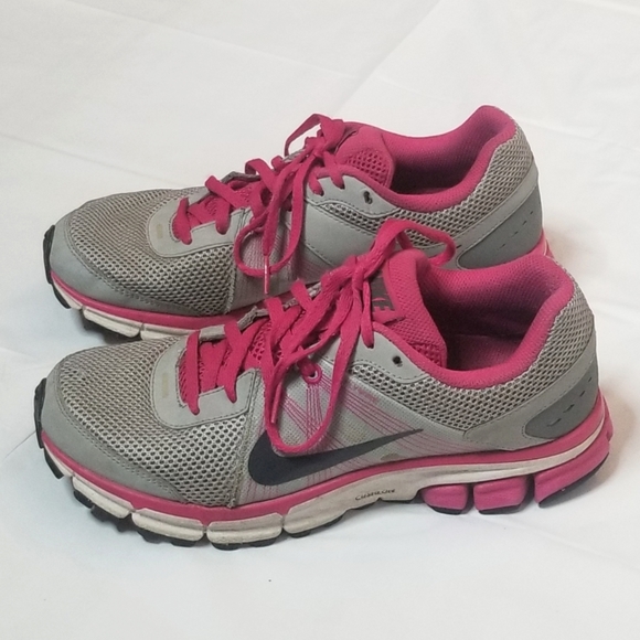 Nike Air Icarus Sneakers - Picture 1 of 8